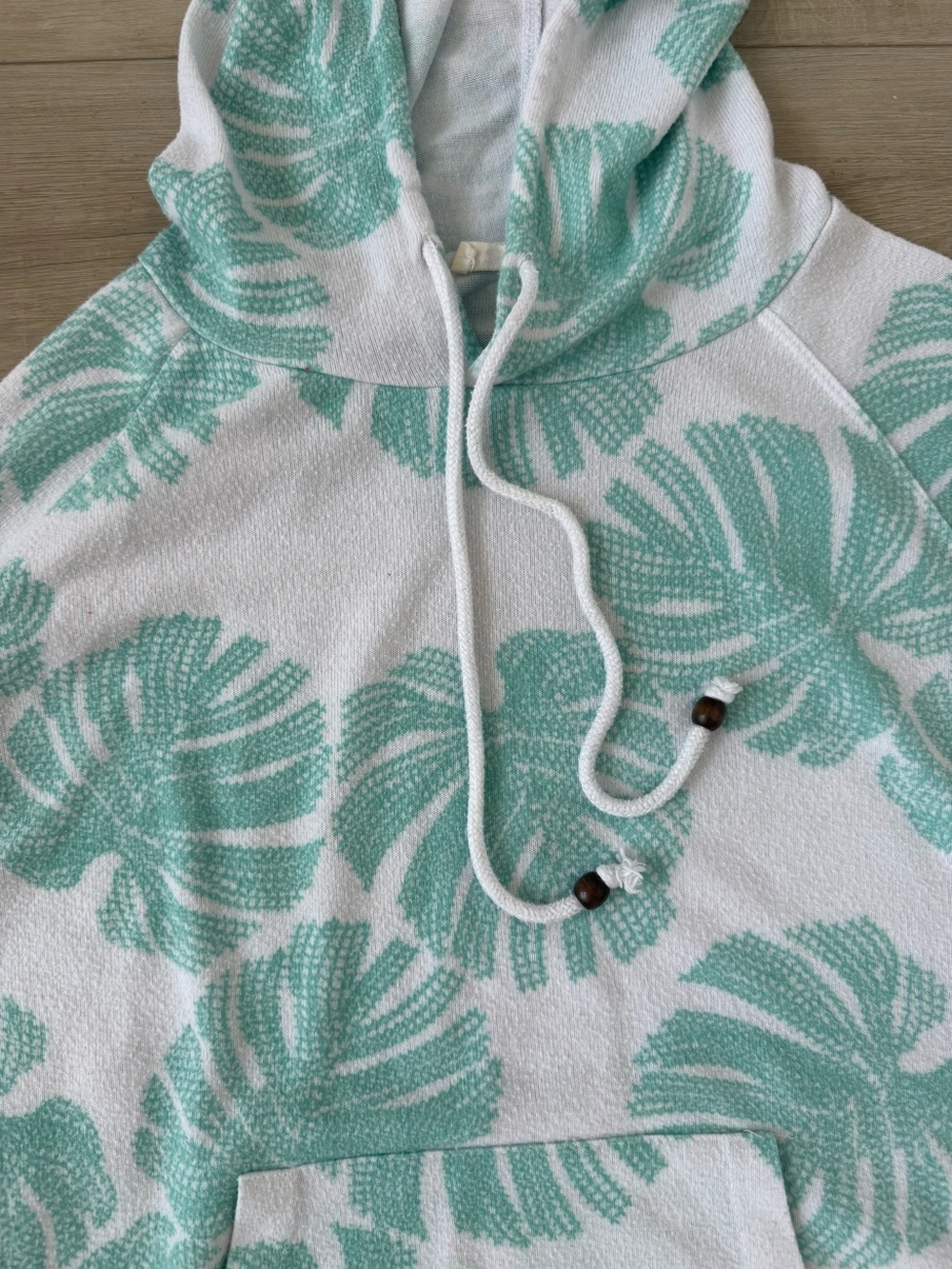 Ron Jon Cozy palm pullover with hoodie and drawstring size Small - Picture 2 of 5